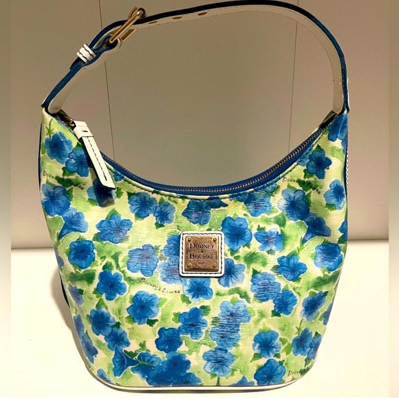 Dooney bag EUC unique pattern - Picture 1 of 13